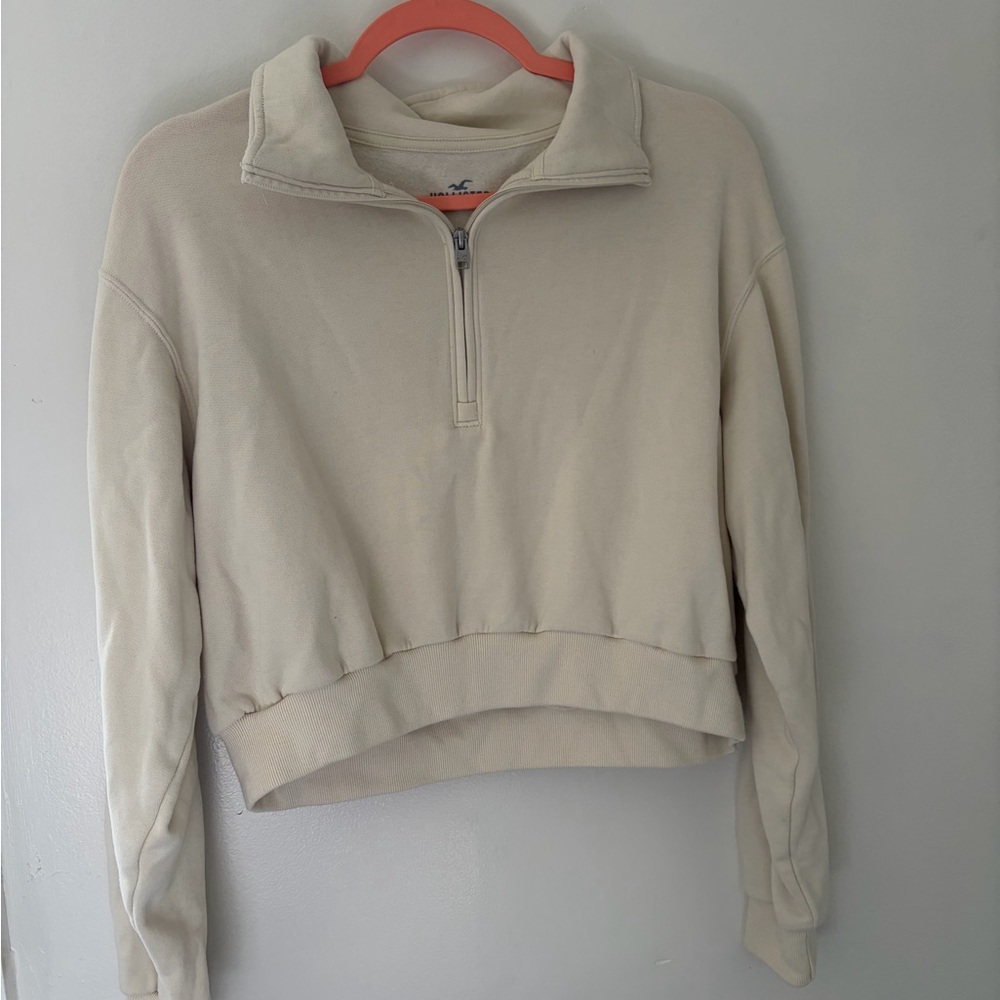 Hollister Women's Cream Quarter-Zip Sweatshirt